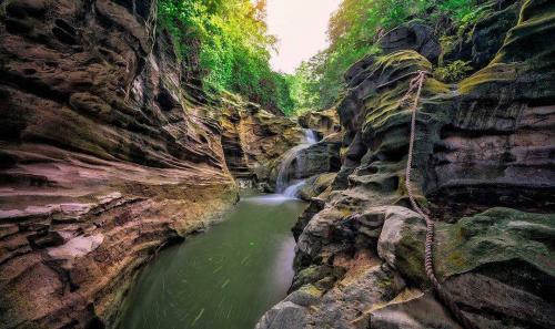   Eksotisme Kedung Cinet, Grand Canyon Tersembunyi di Jombang